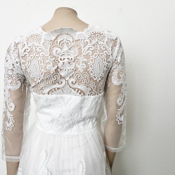 [Chi Chi London] White Flore Lace Embroidered Tulle Retro Bridal Midi Dress 12 - Picture 5 of 12